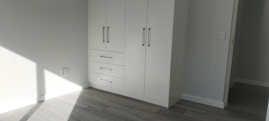  Bedroom Property for Sale in Sandown Western Cape